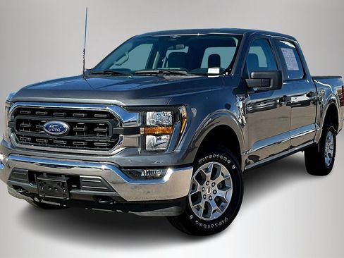 Used 2023 Ford F150 XLT image 3