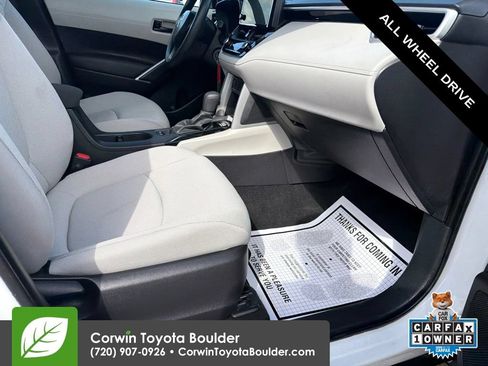 Used 2025 Toyota Corolla Cross L AWD/4WD image 10