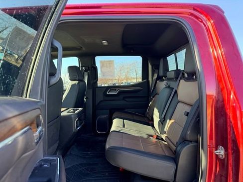 Used 2023 Chevrolet Silverado 1500 High Country w/ Technology Package image 8