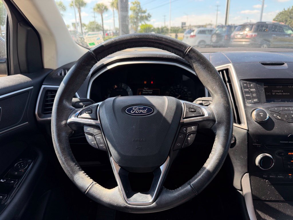 Used 2018 Ford Edge SEL FWD image 16