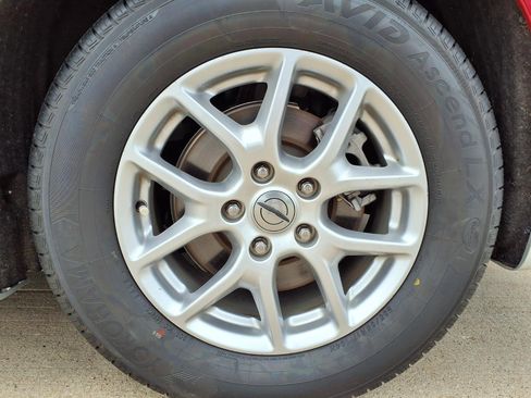 Used 2023 Chrysler Pacifica Touring-L FWD image 31