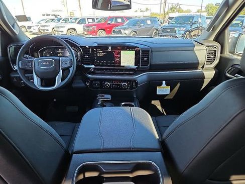 New 2026 GMC Sierra 1500 SLT image 13