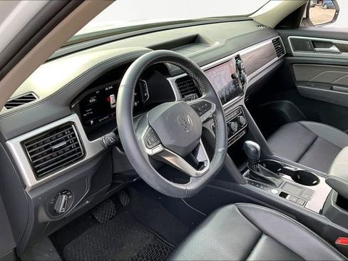 Used 2022 Volkswagen Atlas SE image 12