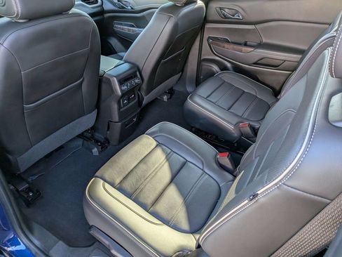 Used 2023 GMC Acadia Denali AWD/4WD image 31