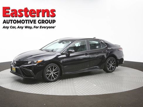 Used 2024 Toyota Camry SE w/ Cold Weather Package FWD image 56