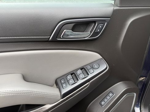 Used 2018 Chevrolet Tahoe LT image 17