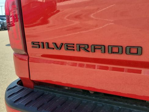 Used 2022 Chevrolet Silverado 2500 LTZ w/ LTZ Plus Package image 7