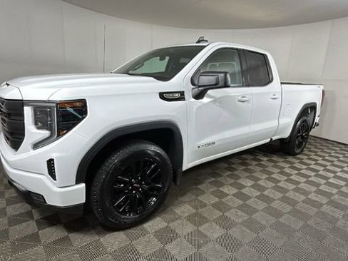 Used 2025 GMC Sierra 1500 Elevation AWD/4WD image 7