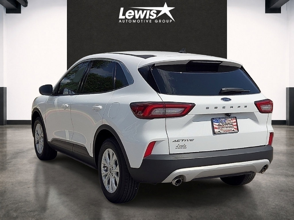 Used 2024 Ford Escape Active FWD image 3