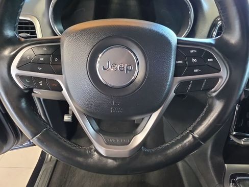 Used 2019 Jeep Grand Cherokee Altitude AWD/4WD image 22