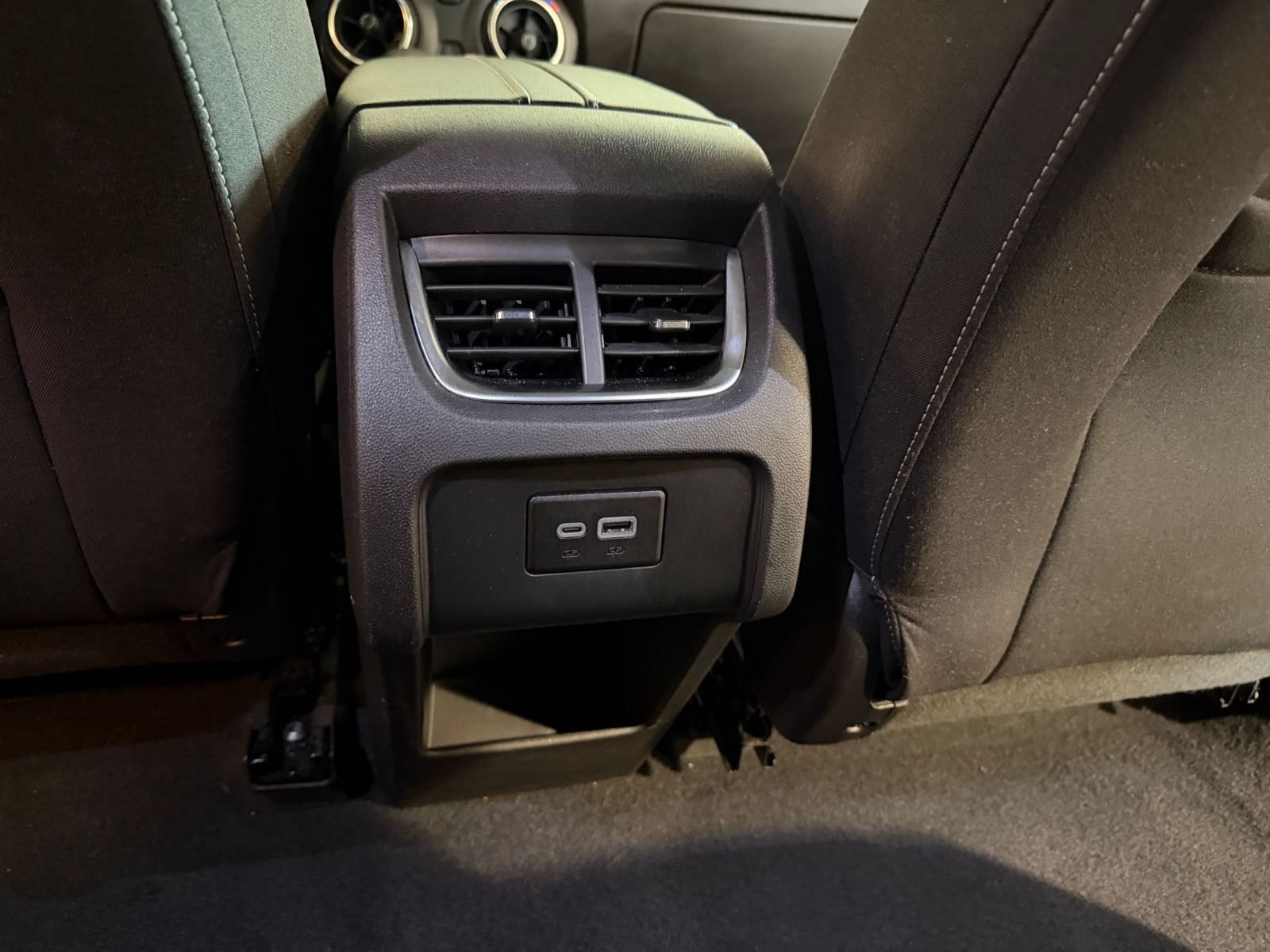 Used 2025 Chevrolet Blazer LT FWD image 22