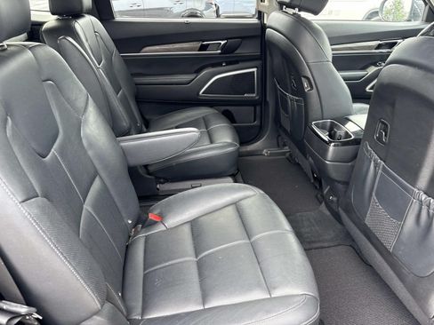 Used 2022 Kia Telluride EX w/ EX Premium Package FWD image 22