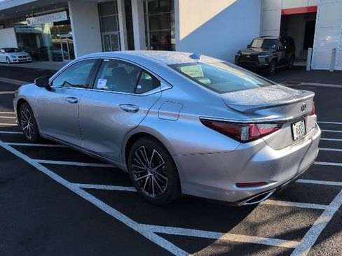 New 2025 Lexus ES 350 350 image 9