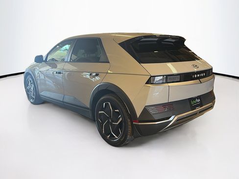 Used 2024 Hyundai Ioniq 5 SE image 5