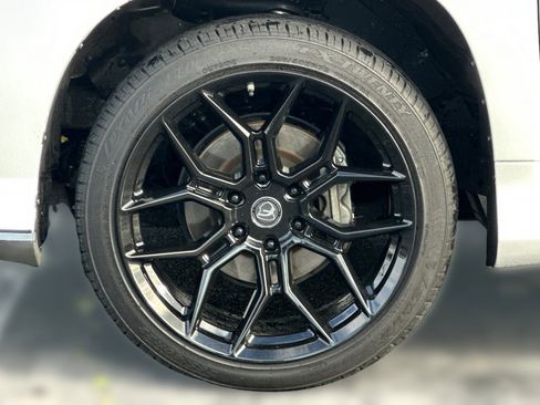 Used 2021 Lexus GX 460 Premium w/ Premium Package image 11