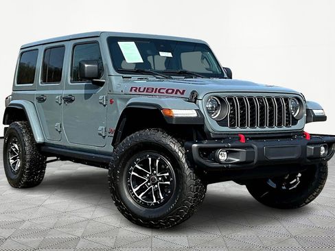Used 2024 Jeep Wrangler Unlimited Rubicon image 3