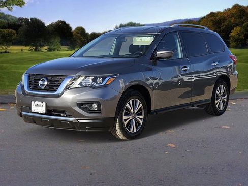 Used 2020 Nissan Pathfinder SV FWD image 3