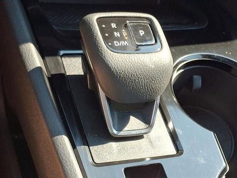 Used 2023 Nissan Rogue SV w/ SV Premium B Package image 16