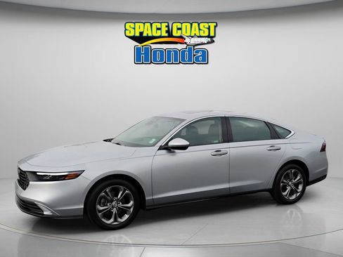 Used 2024 Honda Accord EX image 11