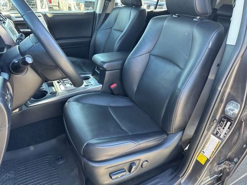 Used 2022 Toyota 4Runner Limited AWD/4WD image 7