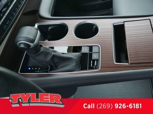 Used 2024 Toyota Sienna XLE FWD image 39