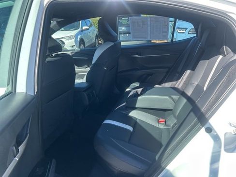 Used 2025 Toyota Camry SE image 14
