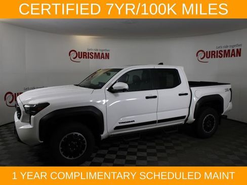 Used 2024 Toyota Tacoma TRD Off-Road w/ TRD Off Road Premium Package AWD/4WD image 4
