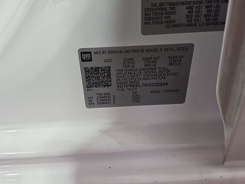 Certified 2022 GMC Sierra 1500 AT4 w/ AT4 Premium Package AWD/4WD image 42