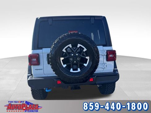 Used 2025 Jeep Wrangler Unlimited Rubicon 4xe w/ Convenience Group AWD/4WD image 13