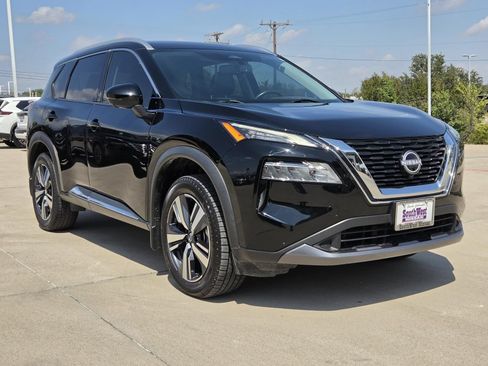 Used 2023 Nissan Rogue SL FWD image 3