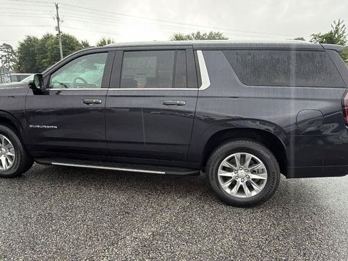 New 2026 Chevrolet Suburban Premier w/ Sun And Tow Package AWD/4WD image 8