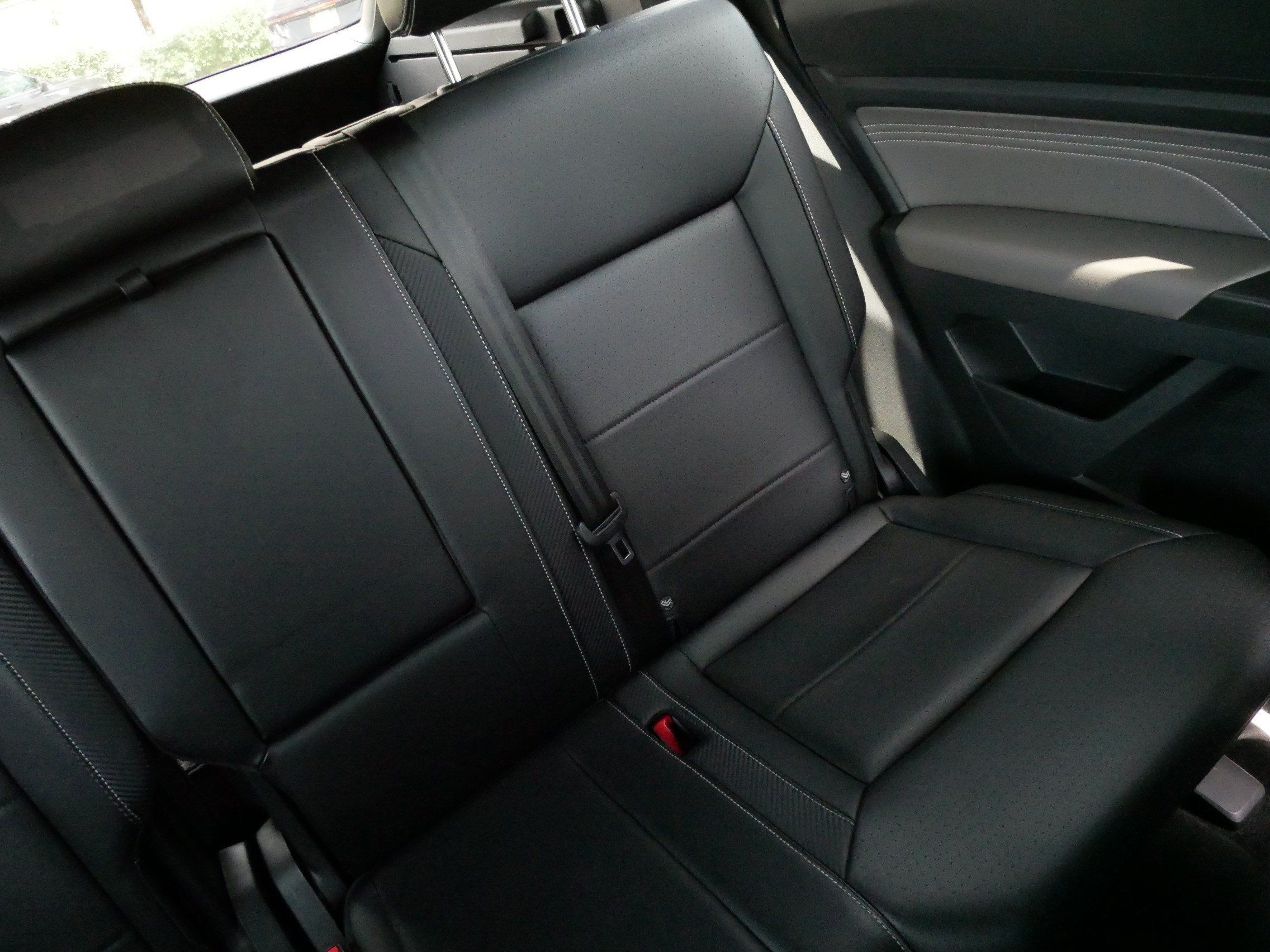 Certified 2022 Volkswagen Atlas Cross Sport SE AWD/4WD image 14