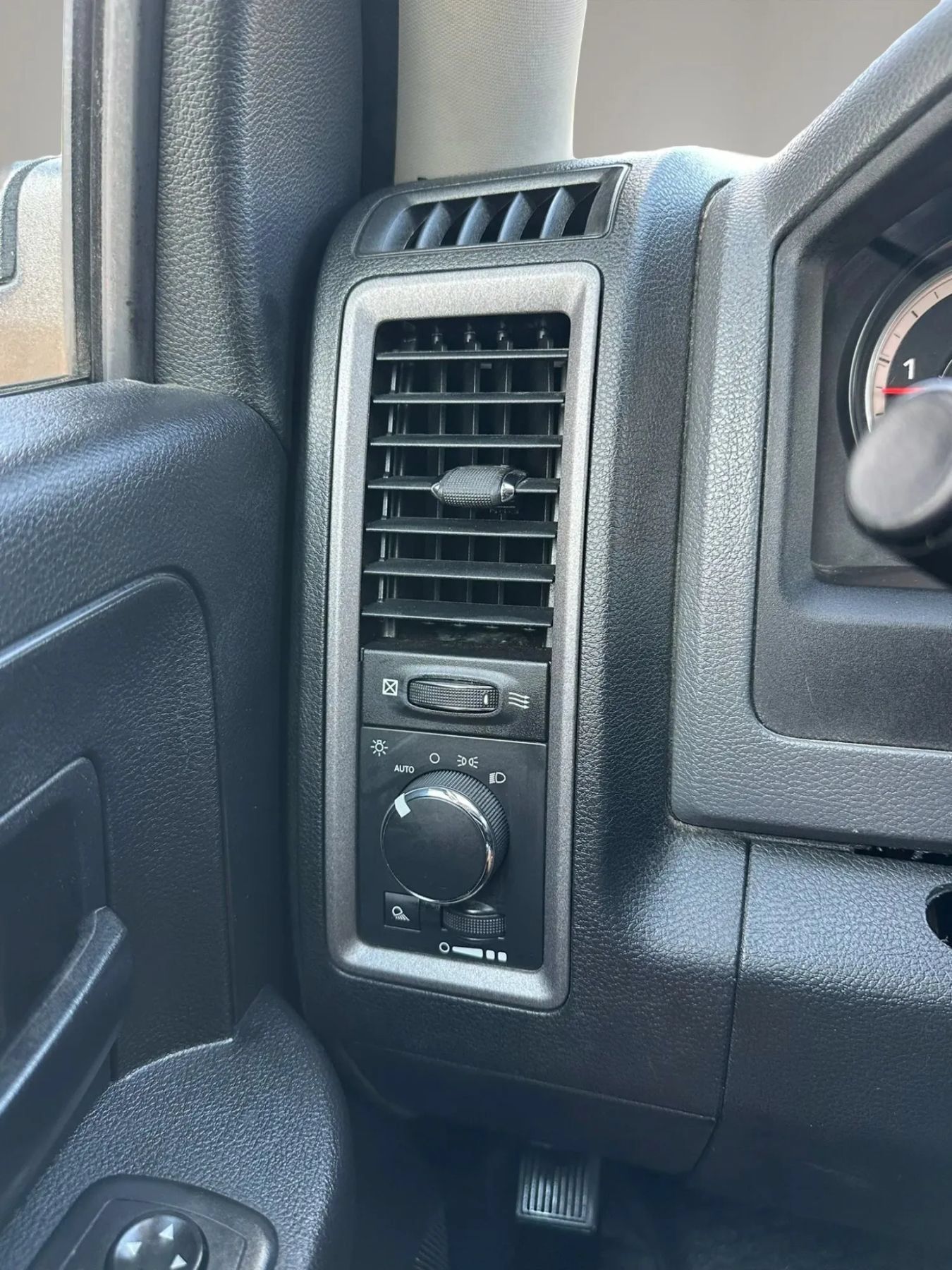 Used 2016 RAM 2500 Tradesman w/ Popular Equipment Group AWD/4WD image 24