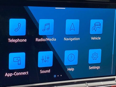 Certified 2024 Volkswagen Atlas Cross Sport SE image 13