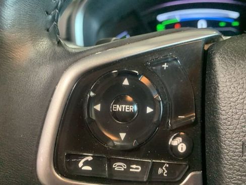 Used 2022 Honda CR-V Touring image 29