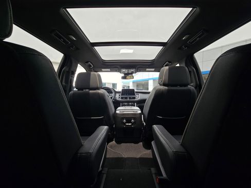 Used 2023 Chevrolet Tahoe Premier RWD image 33