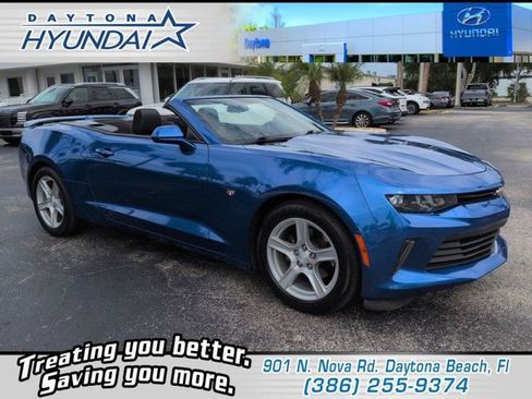 Used 2018 Chevrolet Camaro LT RWD image 1