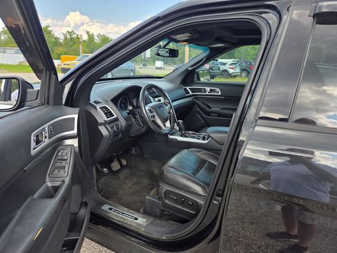 Used 2015 Ford Explorer Sport w/ Equipment Group 401A AWD/4WD image 16