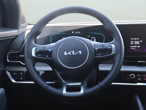 Used 2025 Kia Sportage X-Line AWD/4WD image 16