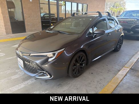 Used 2025 Toyota Corolla XSE FWD image 1