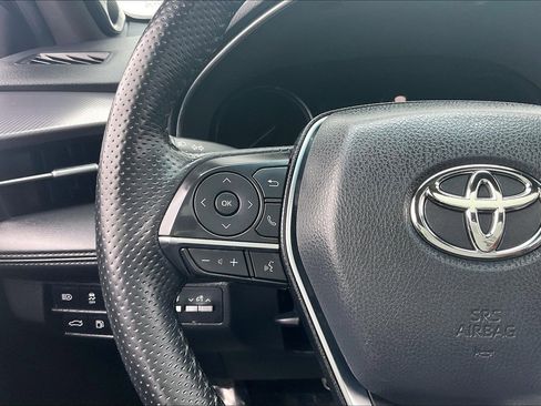 Used 2022 Toyota Avalon XSE image 23