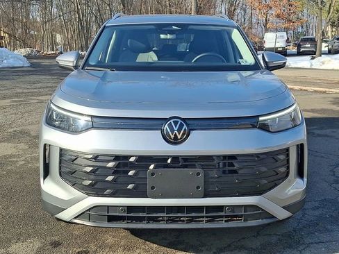 Certified 2025 Volkswagen Tiguan S w/ 18" Wheel Package image 3