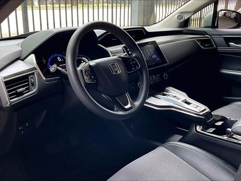 Used 2018 Honda Clarity Plug-In Hybrid image 17