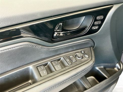 Used 2023 Honda Odyssey Elite image 18