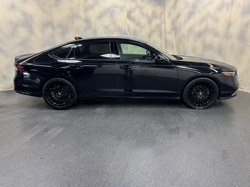 Used 2023 Honda Accord Sport image 9
