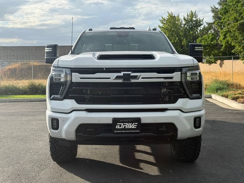 Used 2024 Chevrolet Silverado 3500 LTZ w/ LTZ Plus Package AWD/4WD image 5