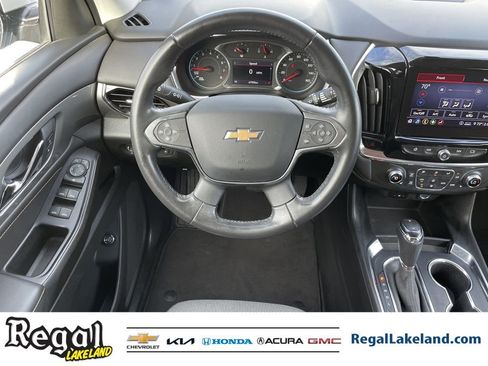 Used 2020 Chevrolet Traverse LT image 13