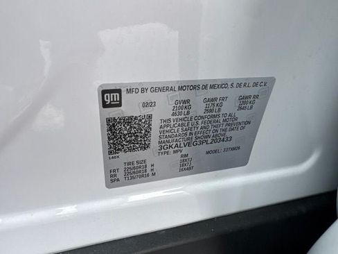 Used 2023 GMC Terrain SLT AWD/4WD image 33
