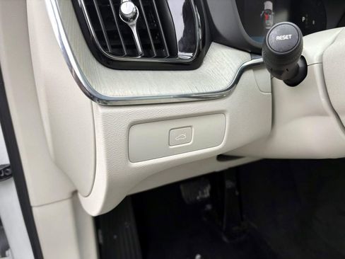 Used 2023 Volvo XC60 B5 Plus w/ Climate Package image 14