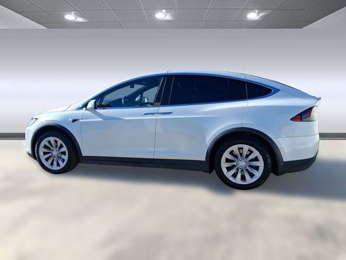 Used 2021 Tesla Model X Long Range image 2